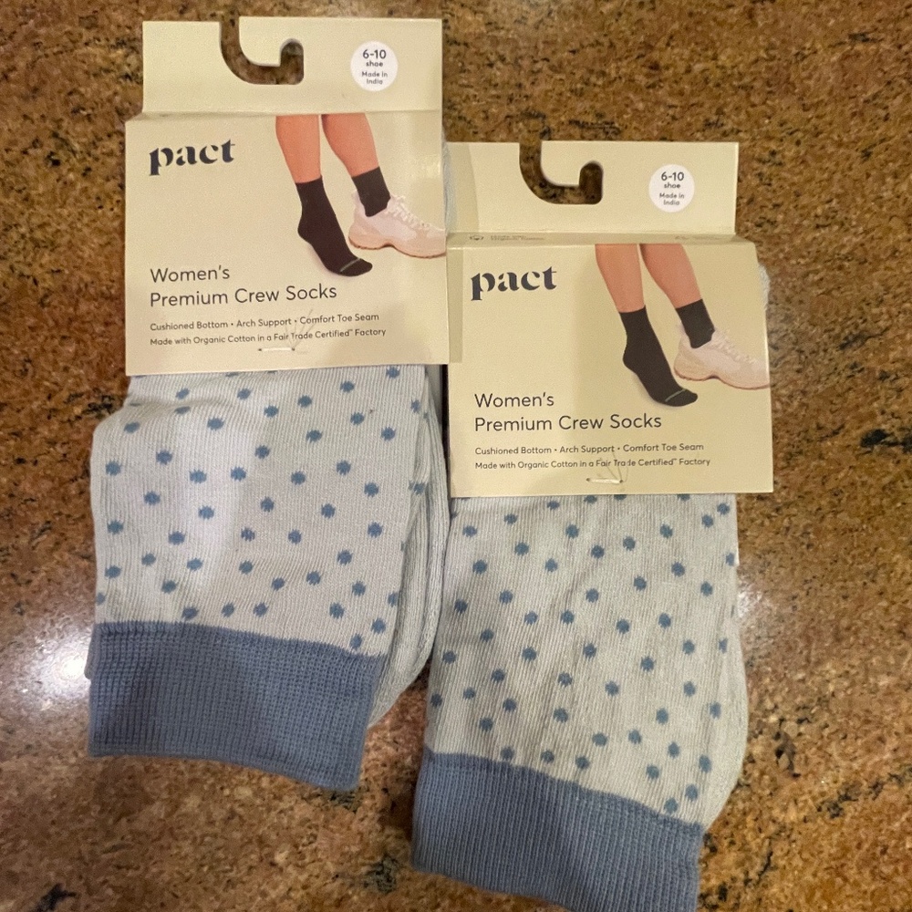 NEW! Pact Dotted Blue Premium Crew Socks Two Pair NWT! Retail: $27 - Picture 2 of 7